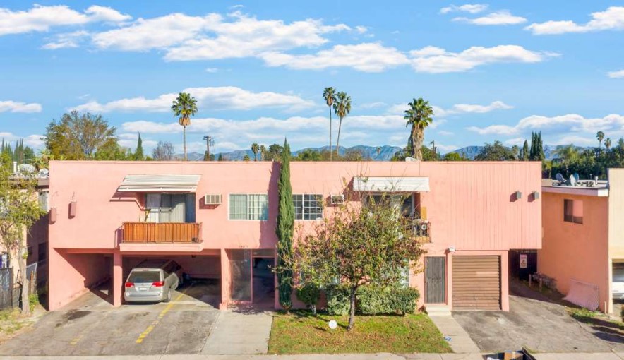 14011 SHERMAN WAY, VAN NUYS, California 