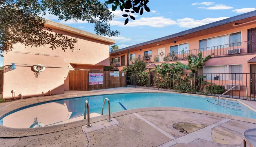 14011 SHERMAN WAY, VAN NUYS, California 