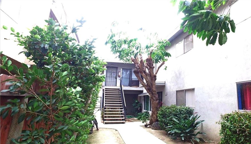 254 W. TUJUNGA AVE, BURBANK, California 