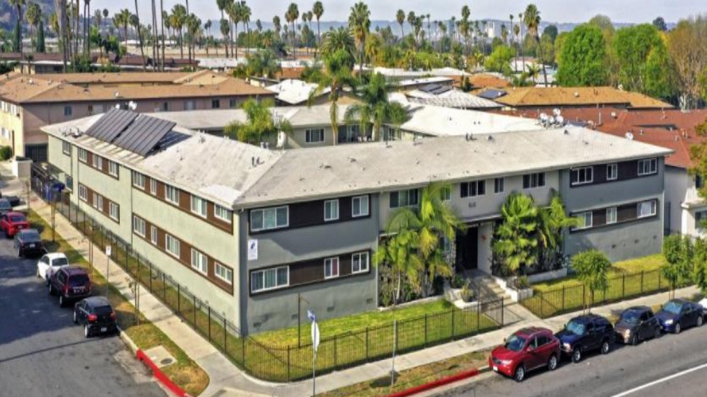 4500 SANTA ROSALIA DR., LOS ANGELES, California 