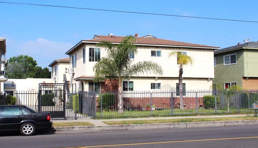 6949 FULTON AVE, NORTH HOLLYWOOD, California 