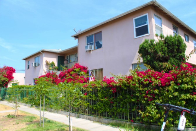 7003 FULTON AVE., LOS ANGELES , California 91605