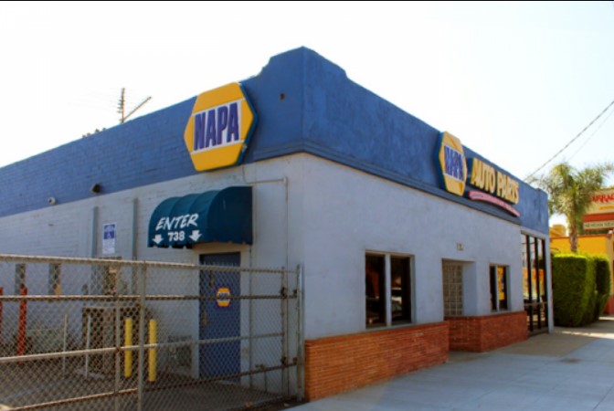 736 N. VICTORY BLVD, BURBANK, California 