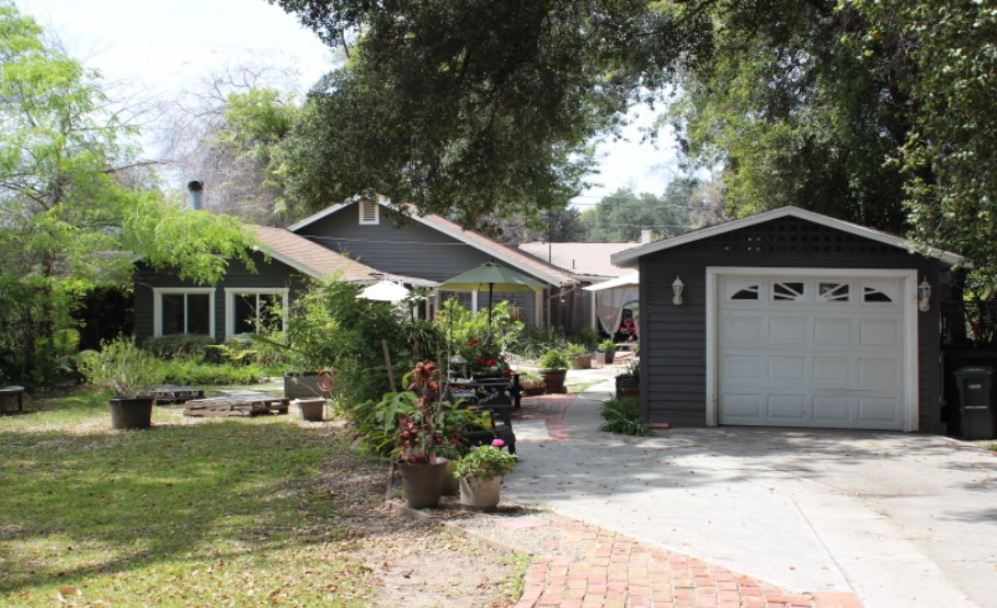 771 N HOLLISTON AVE., PASADENA, California 