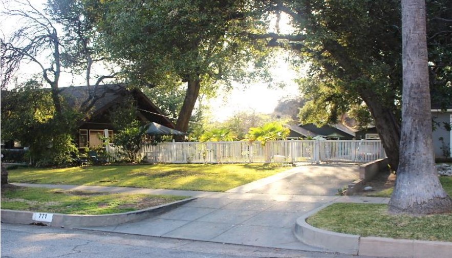 771 N HOLLISTON AVE., PASADENA, California 