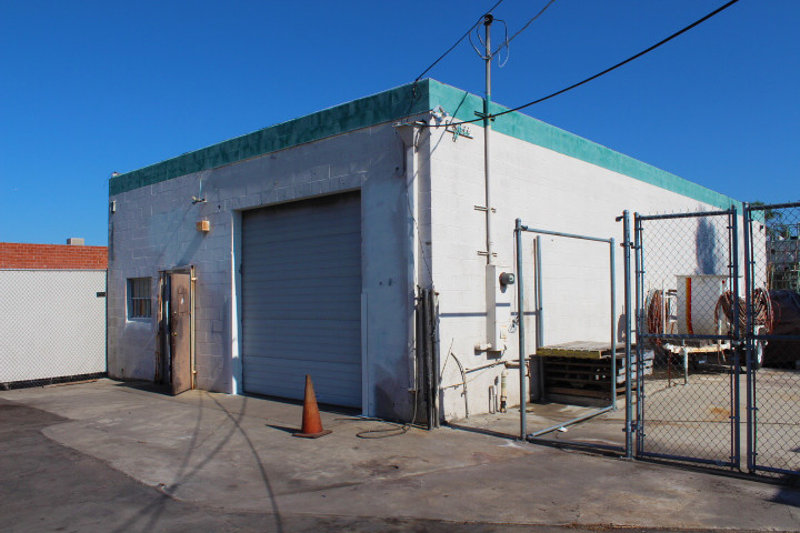 8611 LINDLEY AVE., NORTHRIDGE, California 