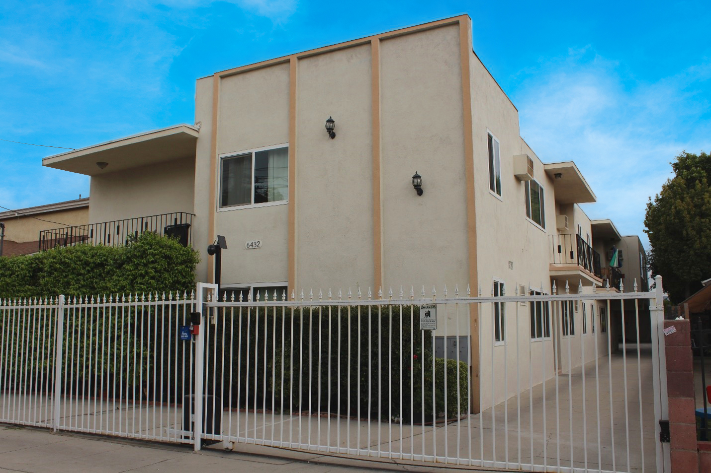 6432 Troost Ave, NORTH HOLLYWOOD, California 91606