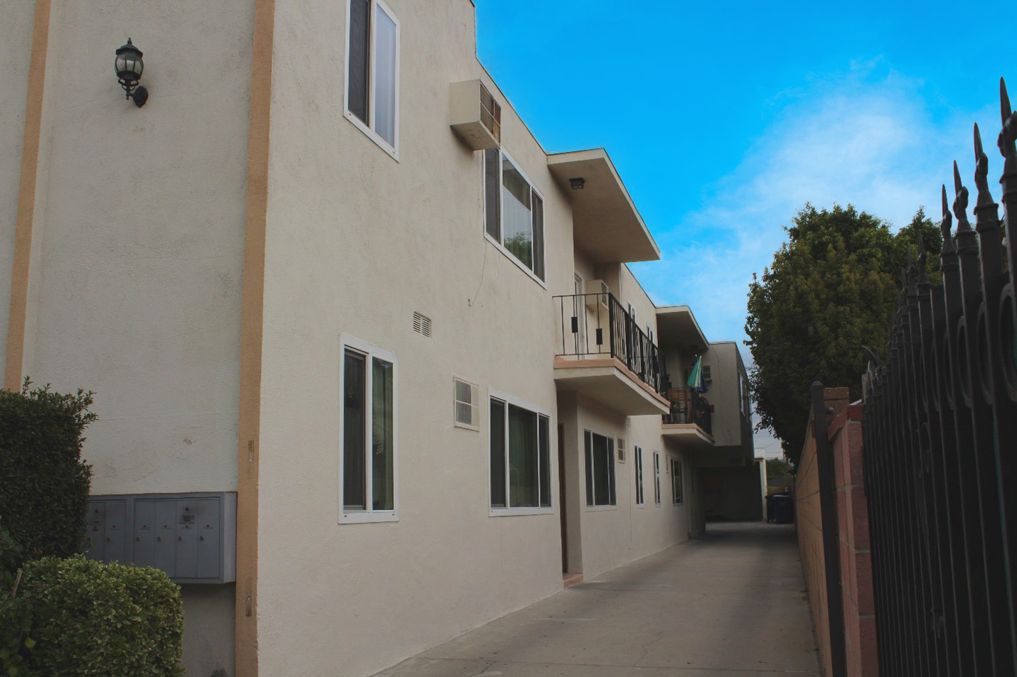 6432 Troost Ave, NORTH HOLLYWOOD, California 91606