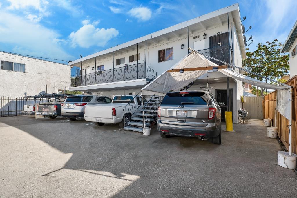 6828 Morella Ave, NORTH HOLLYWOOD, California 91605