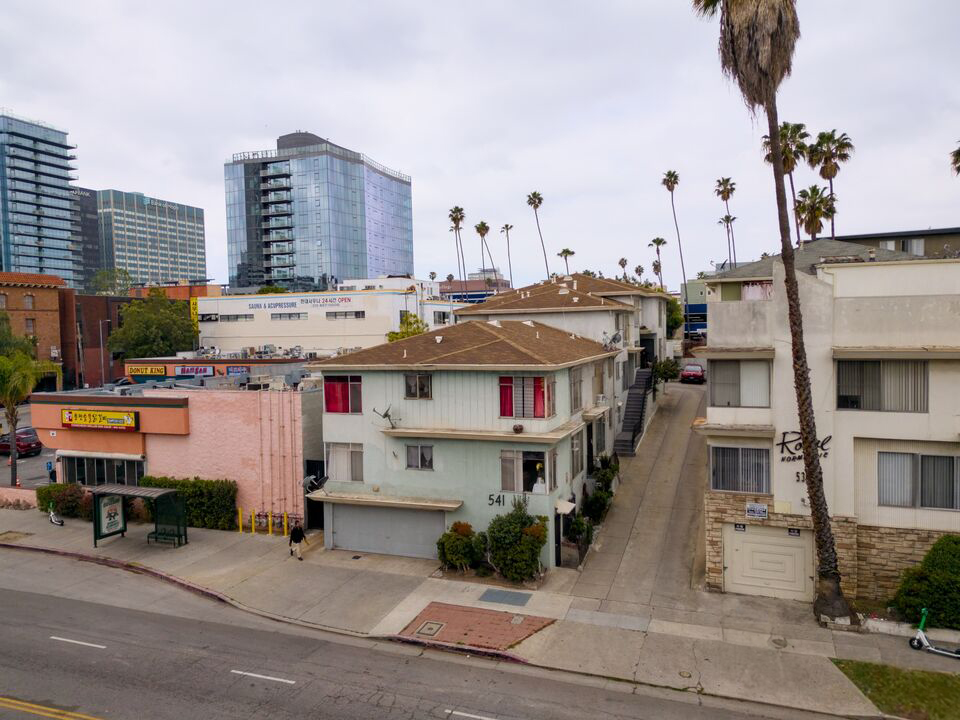 541 Normandie, Los Angeles, California 90020