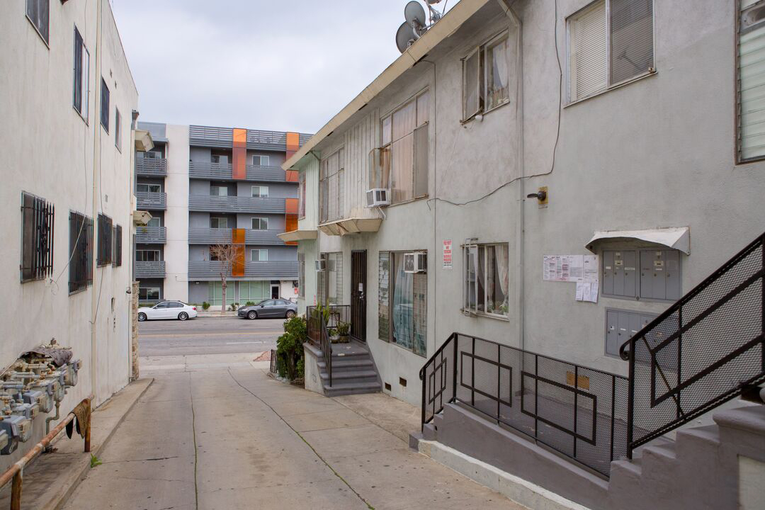 541 Normandie, Los Angeles, California 90020