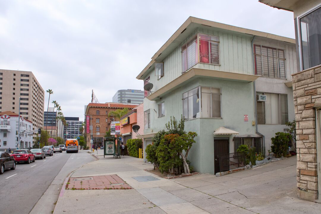 541 Normandie, Los Angeles, California 90020
