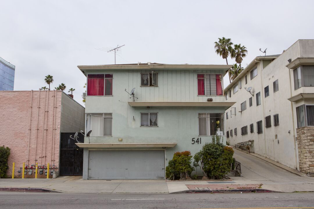 541 Normandie, Los Angeles, California 90020