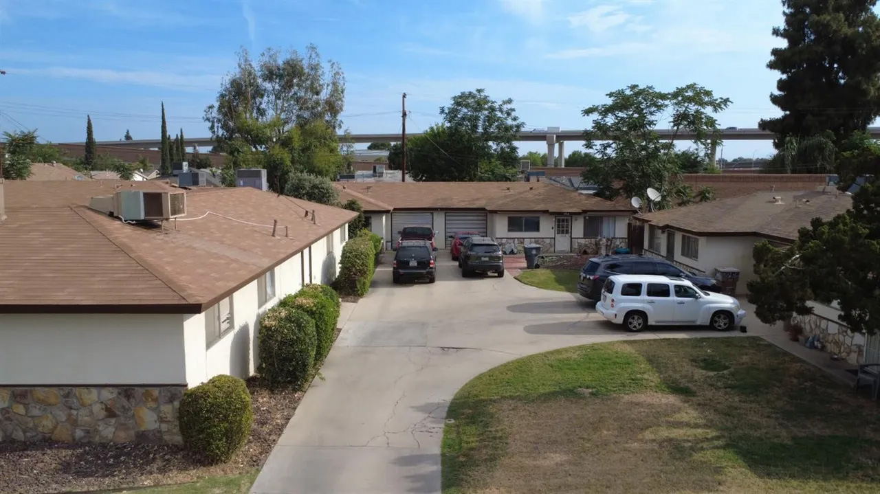 3408-3416 Terrace Way, Bakersfield, California 93309