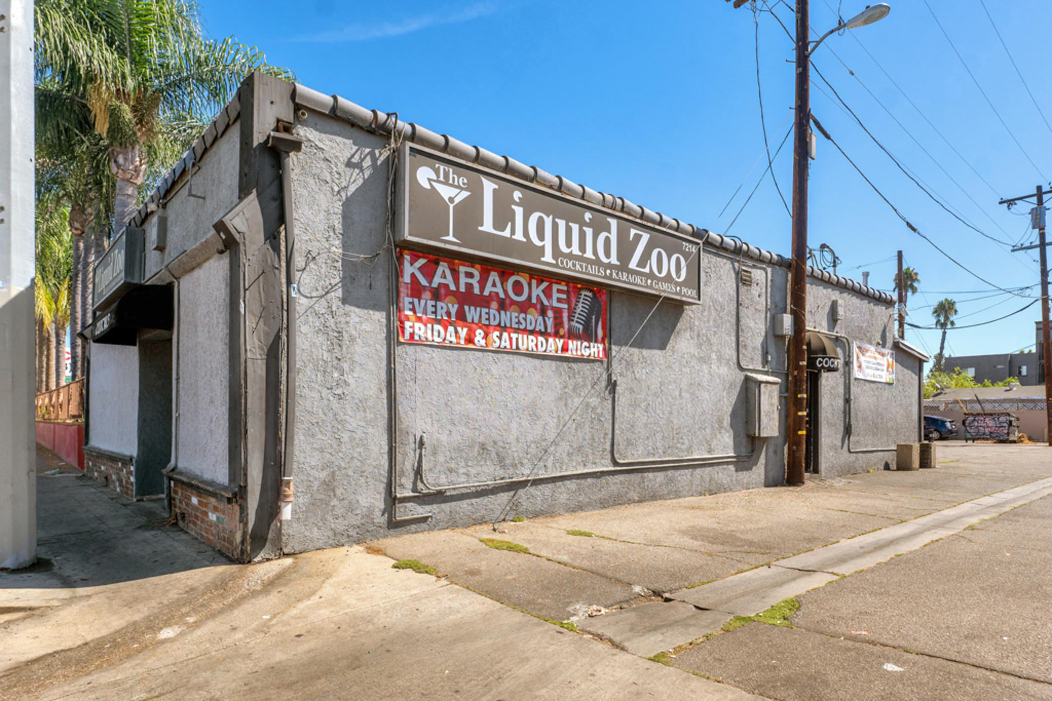 7214 Sepulveda Blvd, Van Nuys, California 91405