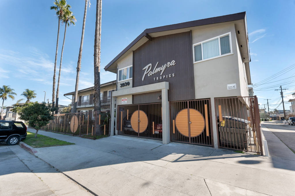 3930  Hillcrest Dr, Los Angeles, California 90008