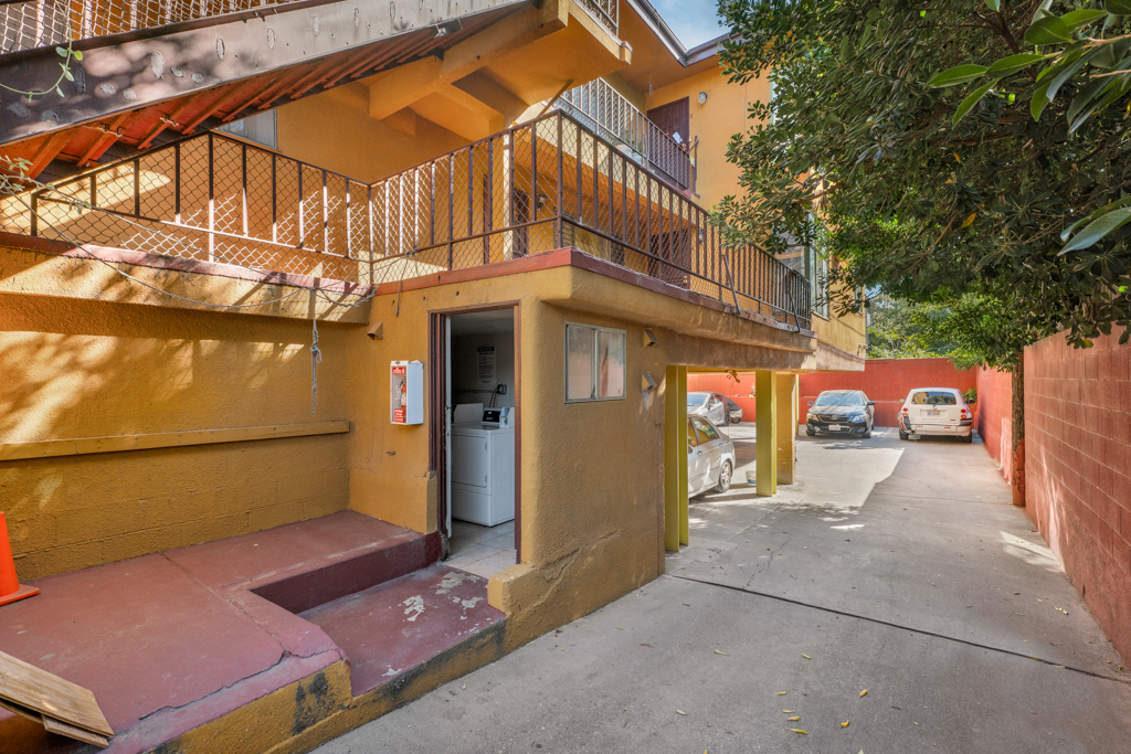 4052 Chevy Chase Dr, Los Angeles, California 90039