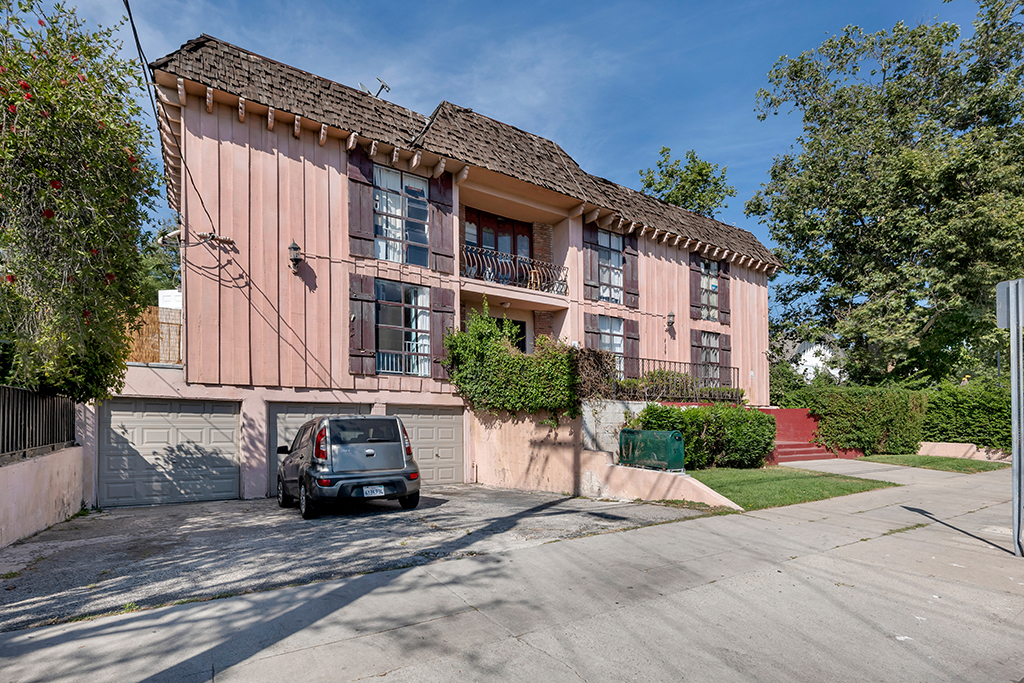 729 Raleigh St, Glendale, California 91205