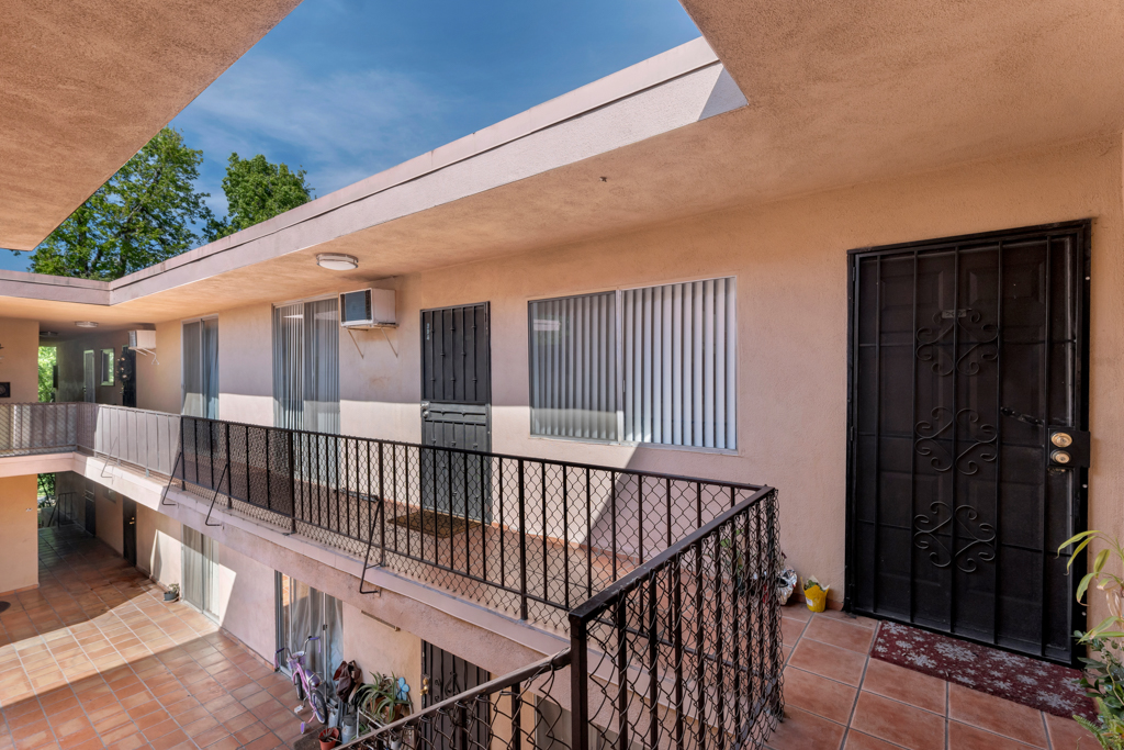 729 Raleigh St, Glendale, California 91205