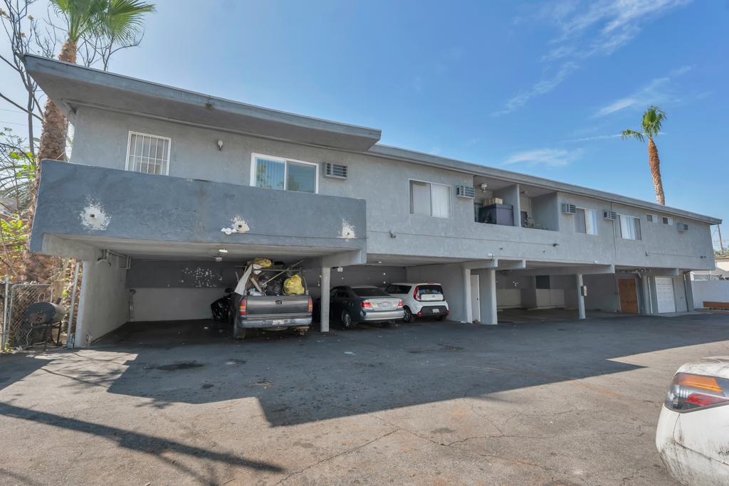 13825 Vanowen St, Van Nuys, California 91405