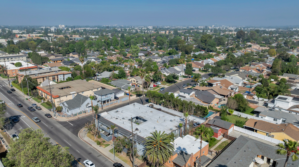 13825 Vanowen St, Van Nuys, California 91405