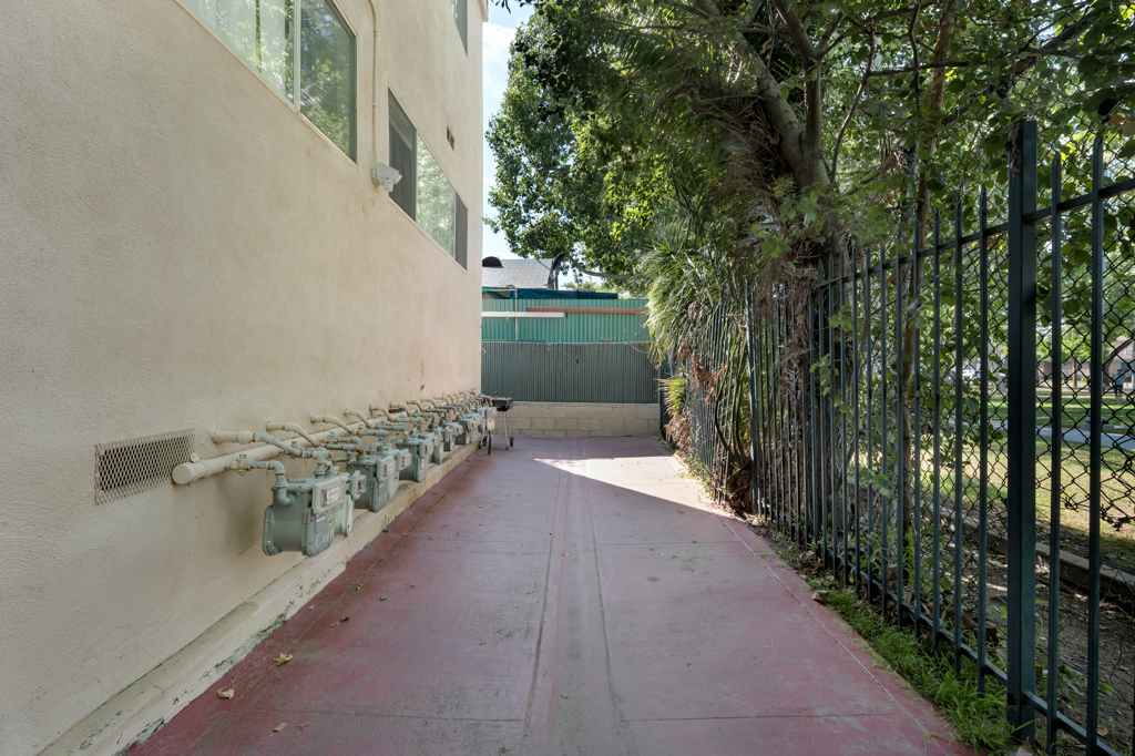 729 Raleigh St, Glendale, California 91205