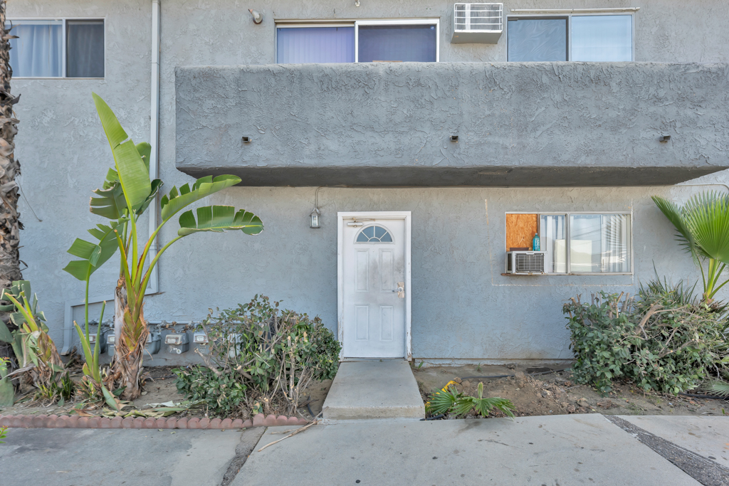 13825 Vanowen St, Van Nuys, California 91405