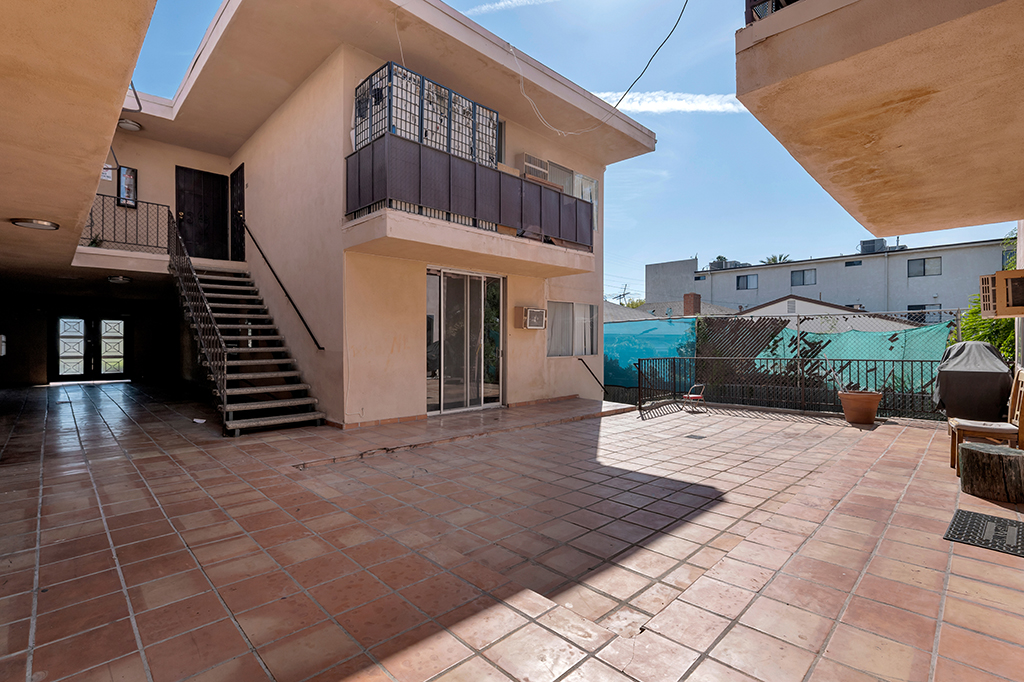 729 Raleigh St, Glendale, California 91205