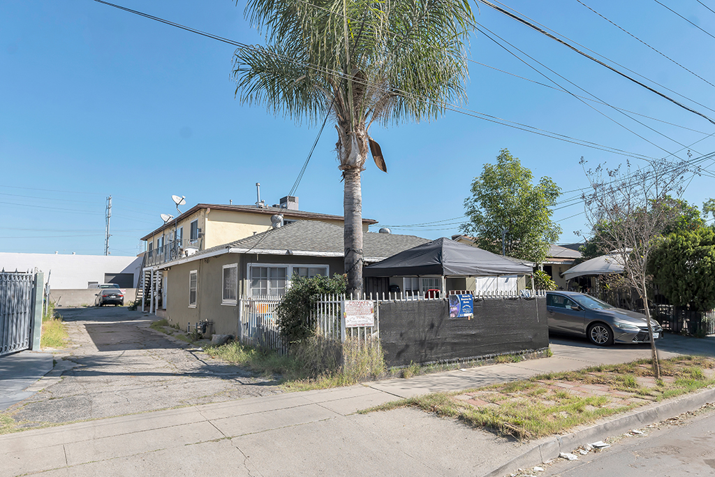 11853-11849  Hart St, North Hollywood, California 91605