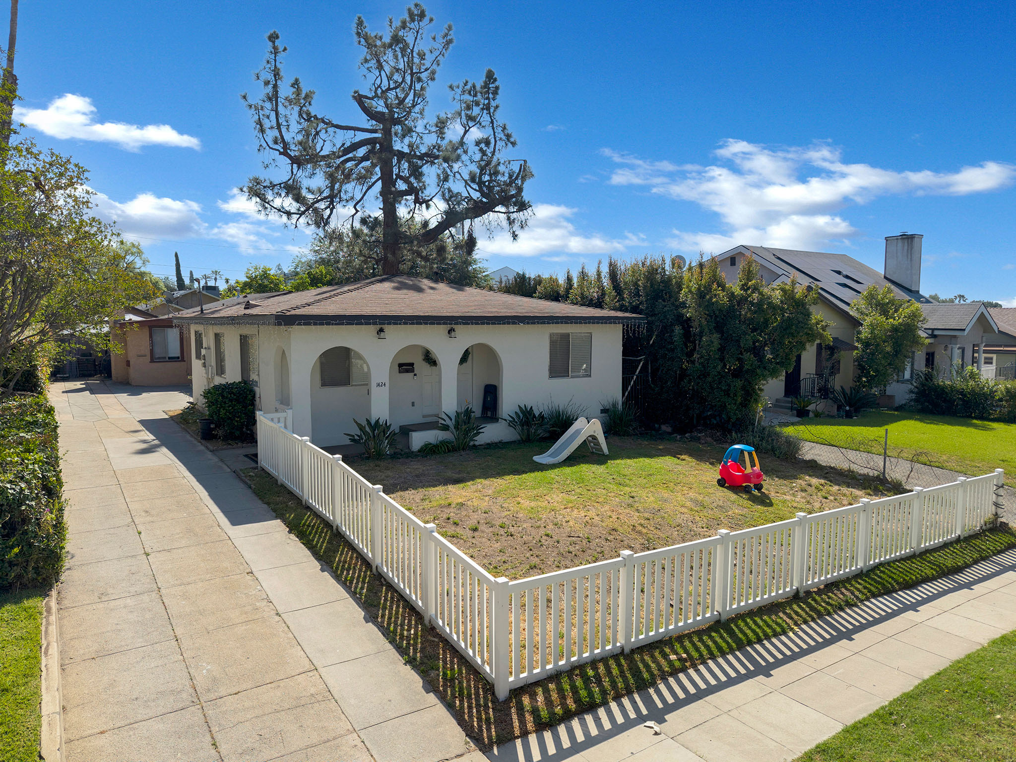 1428  N Hill Ave, Pasadena, California 91104